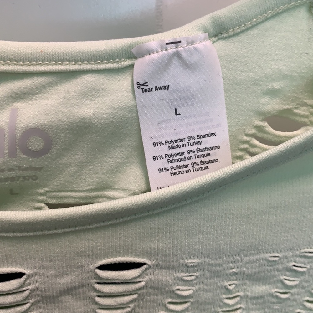 Alo Yoga top super cute - Picture 4 of 6